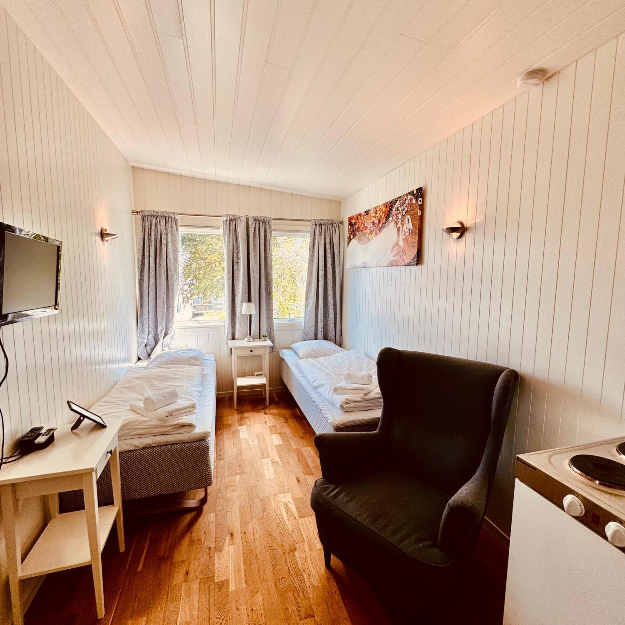 Sjoberg Hotell Og Ferie Leiligheter Osthusvik Ngoại thất bức ảnh