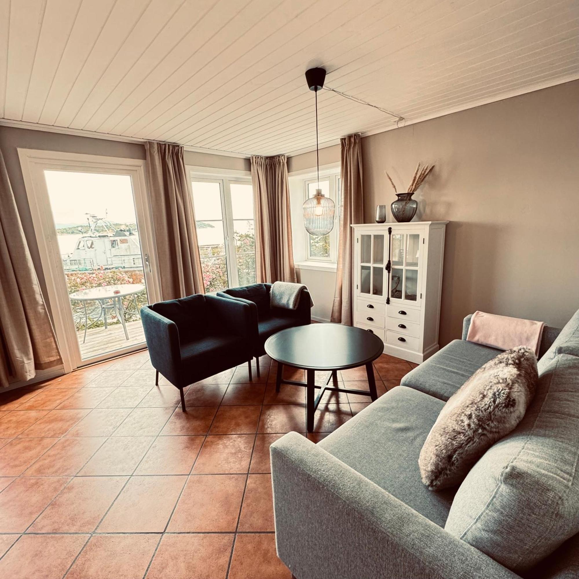 Sjoberg Hotell Og Ferie Leiligheter Osthusvik Ngoại thất bức ảnh