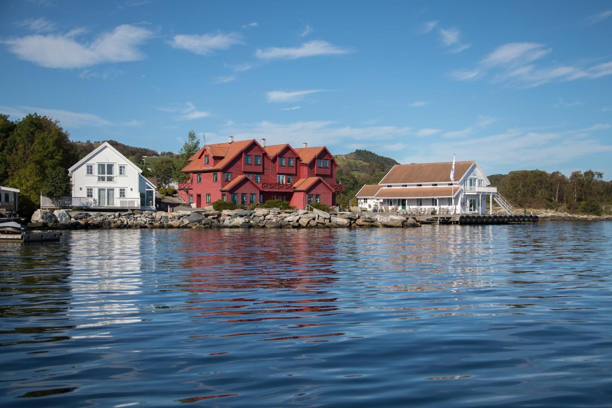 Sjoberg Hotell Og Ferie Leiligheter Osthusvik Ngoại thất bức ảnh